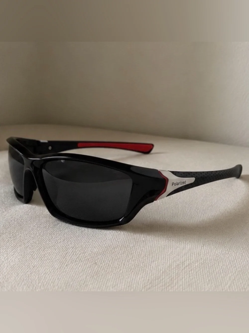 Polarized classic sporty